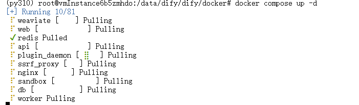 配置镜像源后重新下载 Docker 镜像的界面